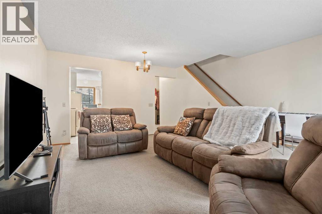 Single Family House for Sale in  Range Gardens NW Ranchlands Calgary 