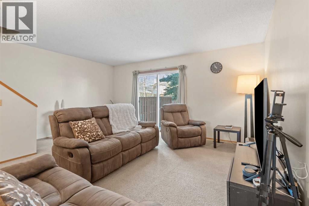 Single Family House for Sale in  Range Gardens NW Ranchlands Calgary 