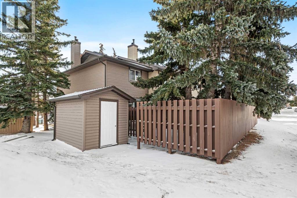 Single Family House for Sale in  Range Gardens NW Ranchlands Calgary 