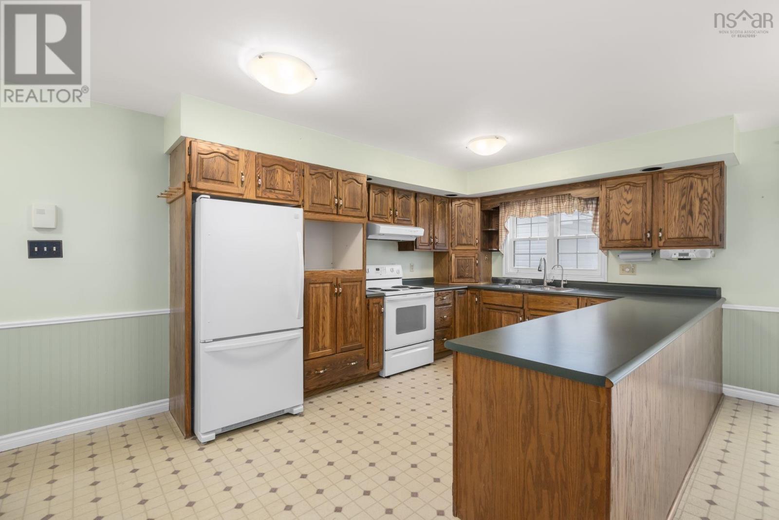 Property 25 of 35 of 218 Donegal Drive