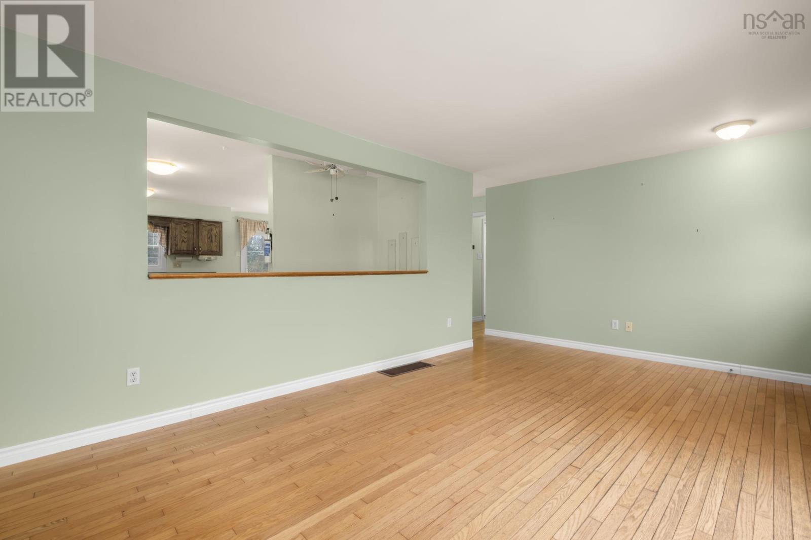 Property 32 of 35 of 218 Donegal Drive