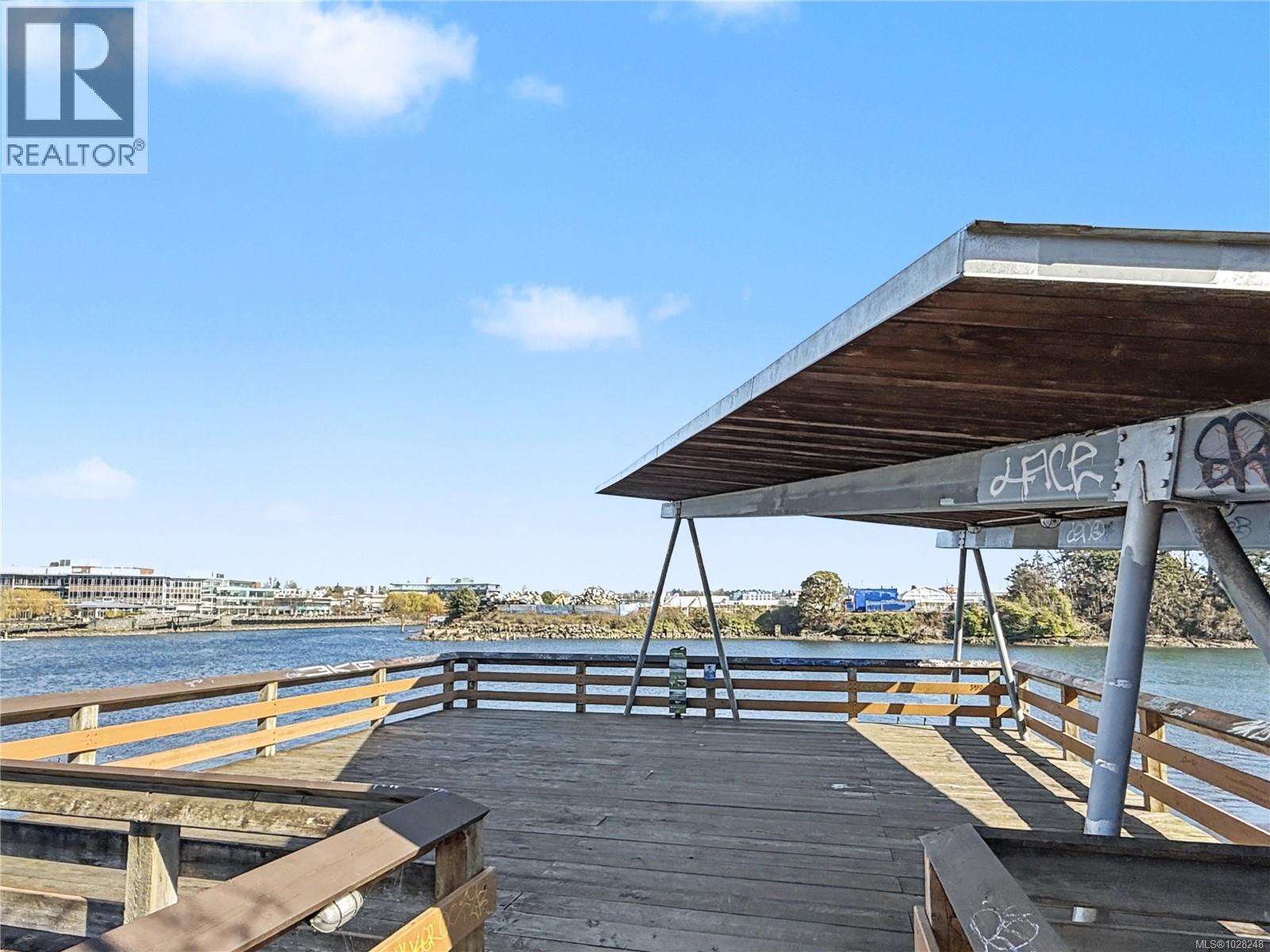 #201 785 TYEE RD - 19