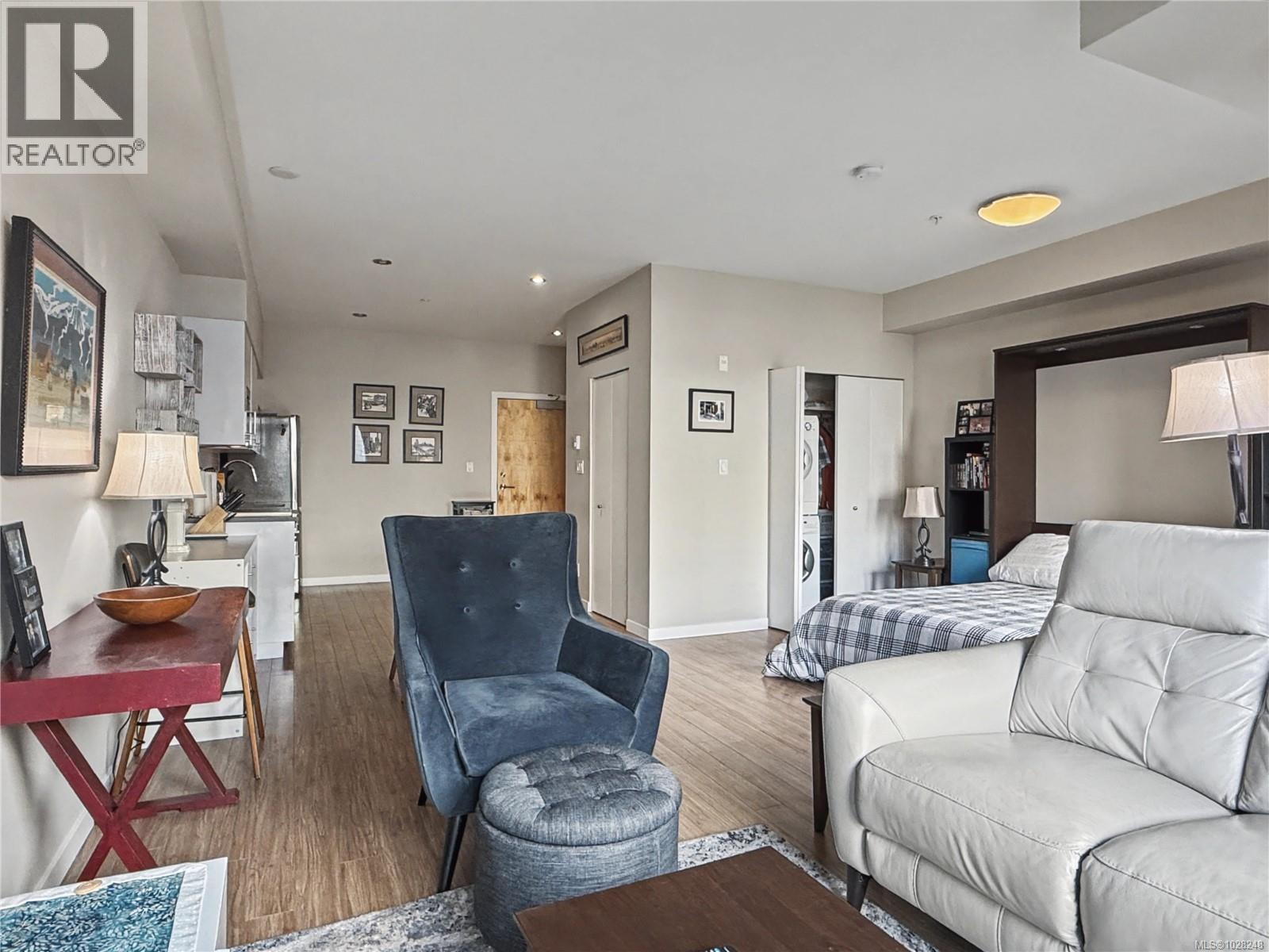 #201 785 TYEE RD - 6