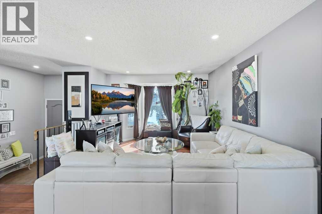 Single Family House Bi-level for Sale in  Castleridge Drive NE Castleridge Calgary 