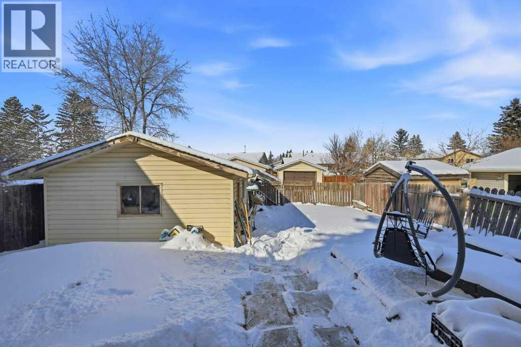 Single Family House Bi-level for Sale in  Castleridge Drive NE Castleridge Calgary 