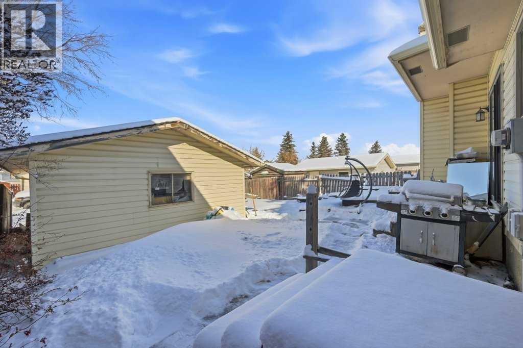 Single Family House Bi-level for Sale in  Castleridge Drive NE Castleridge Calgary 