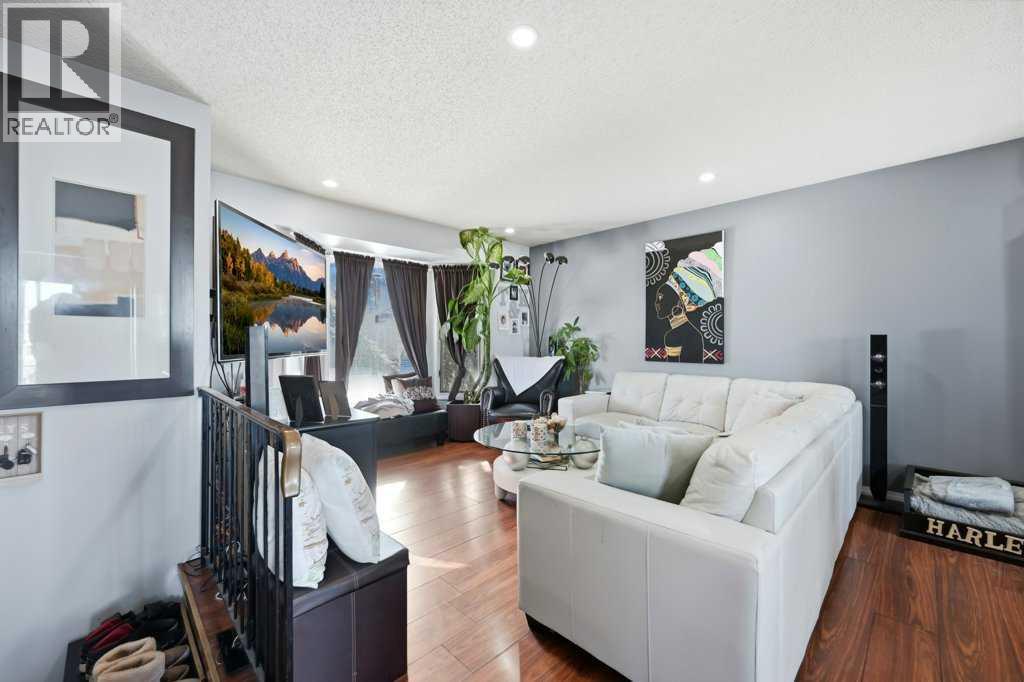 Single Family House Bi-level for Sale in  Castleridge Drive NE Castleridge Calgary 