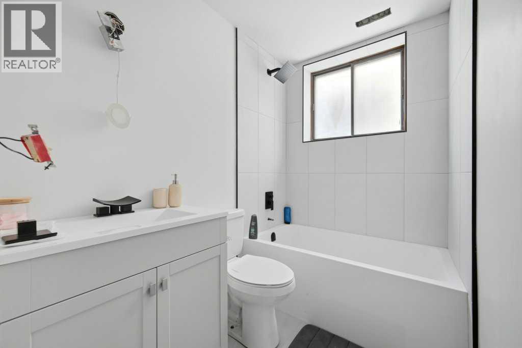 Single Family House Bi-level for Sale in  Castleridge Drive NE Castleridge Calgary 