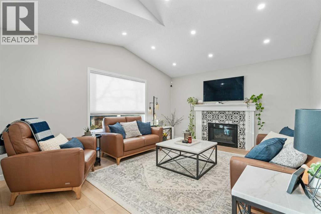 Single Family House Bungalow for Sale in  Rocky Ridge Landing NW Rocky Ridge Calgary 