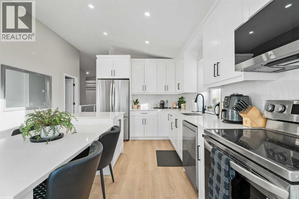 Single Family House Bungalow for Sale in  Rocky Ridge Landing NW Rocky Ridge Calgary 