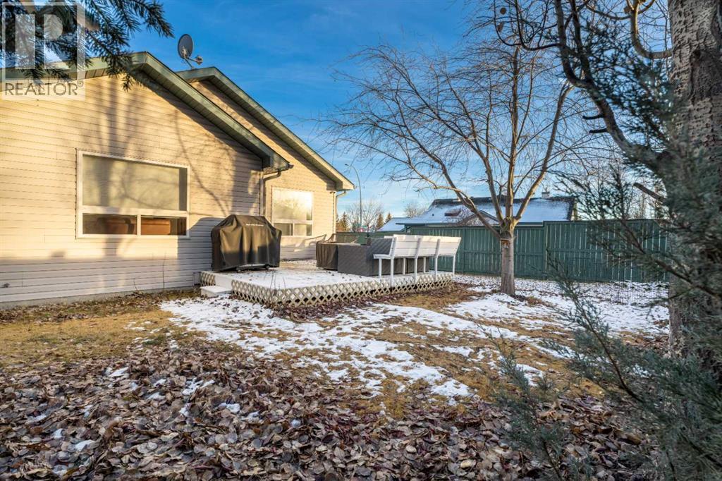 117 Rocky Ridge Landing NW, Calgary, Alberta