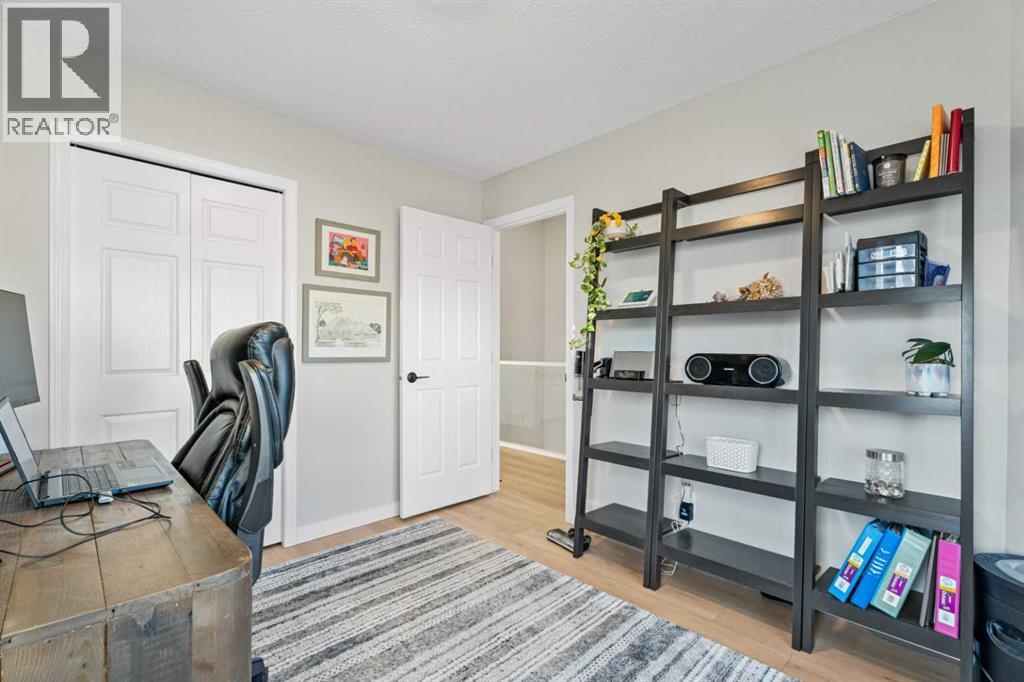 Single Family House Bungalow for Sale in  Rocky Ridge Landing NW Rocky Ridge Calgary 