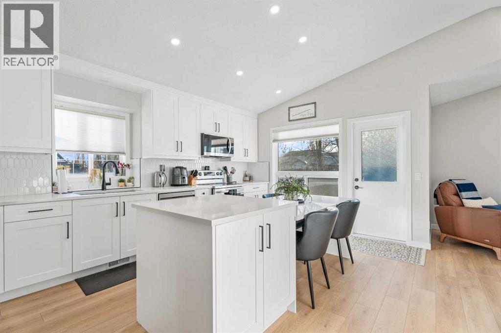 Single Family House Bungalow for Sale in  Rocky Ridge Landing NW Rocky Ridge Calgary 