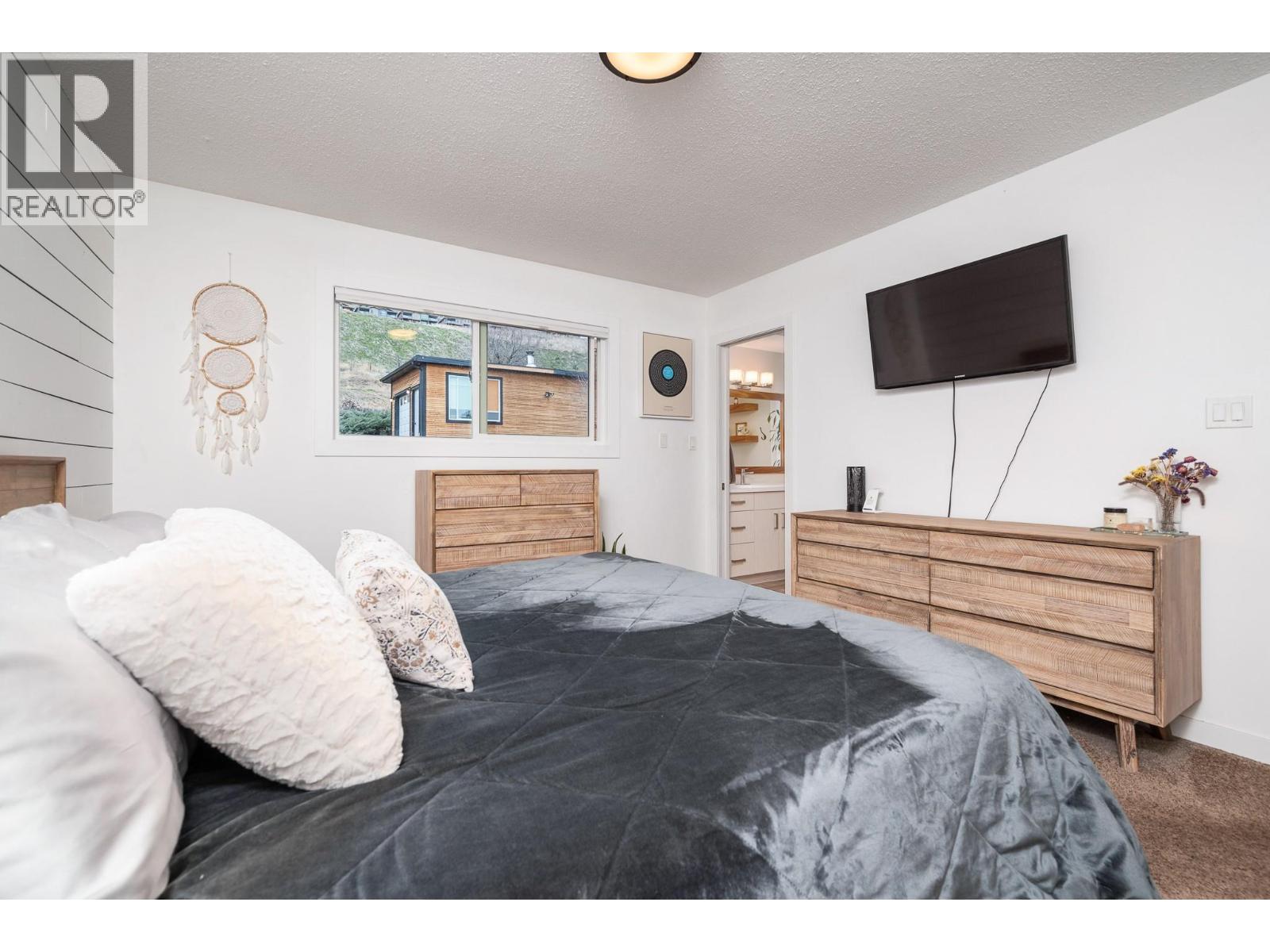 6689 Southwind Road, Vernon