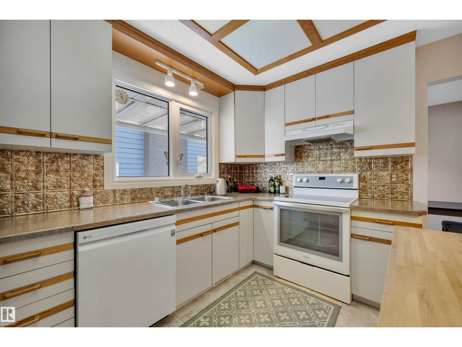 39 WOODSTOCK DR, Sherwood Park