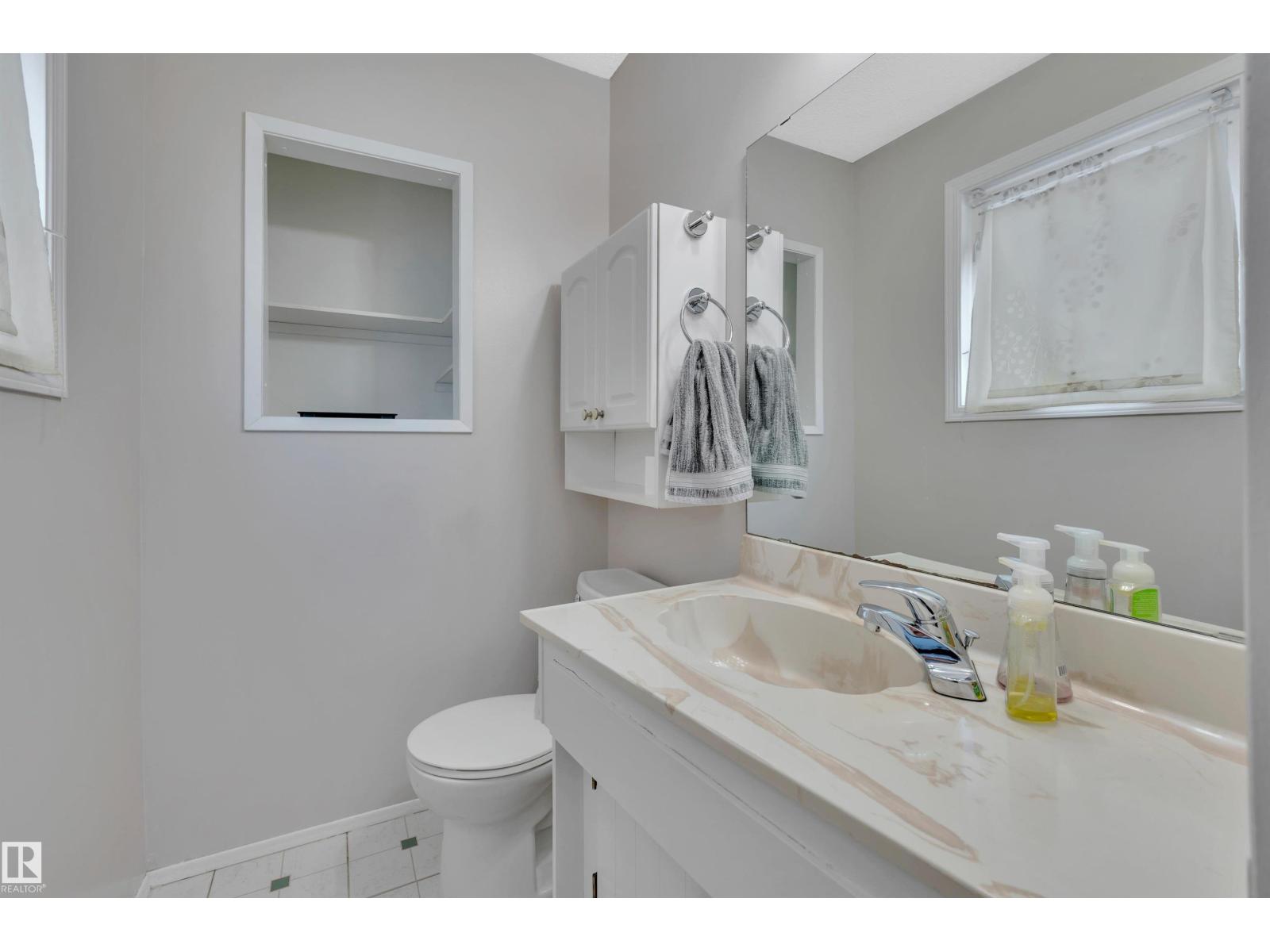 39 WOODSTOCK DR, Sherwood Park