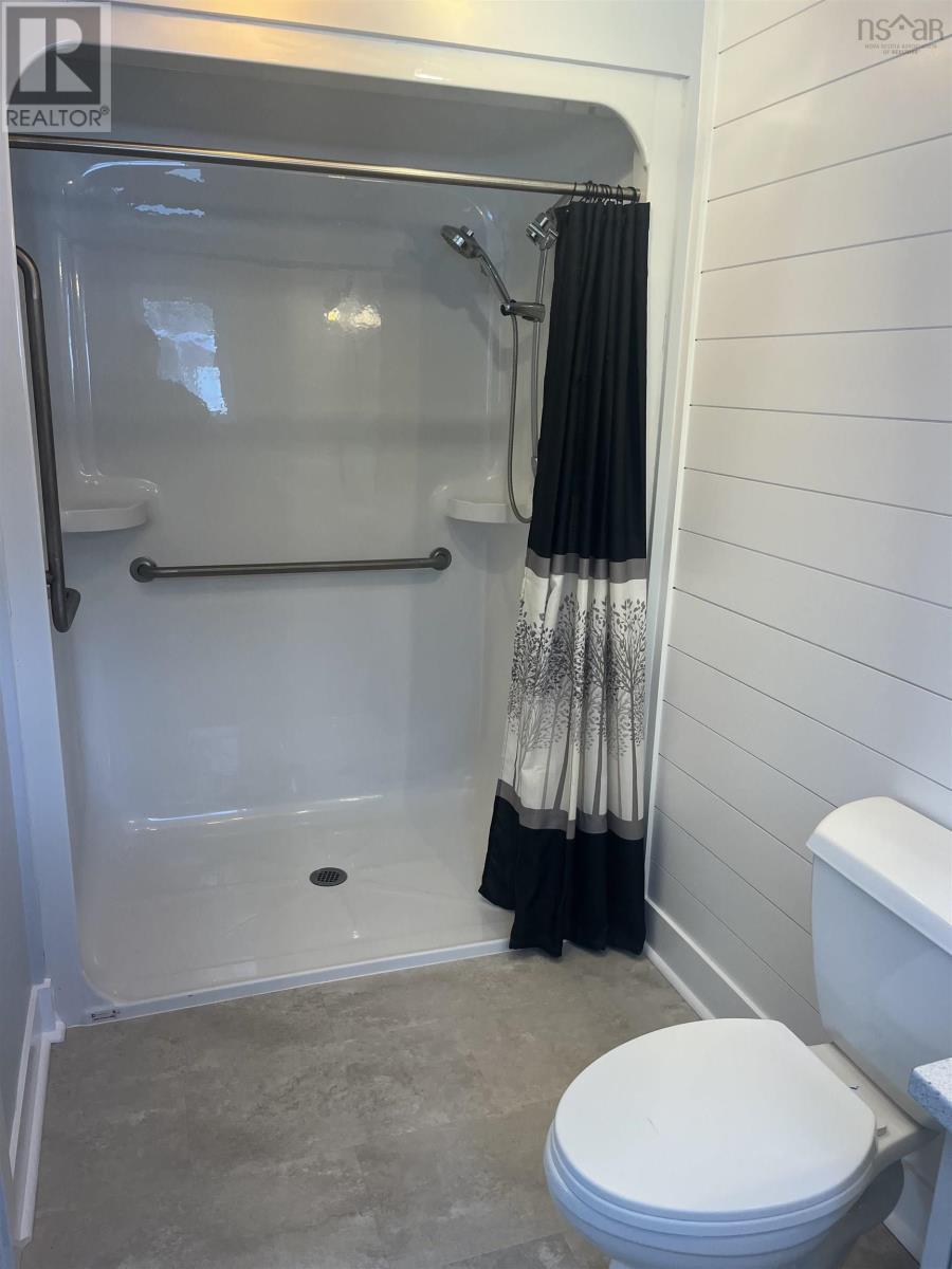 Property 24 of 37 of 4880 Highway 2