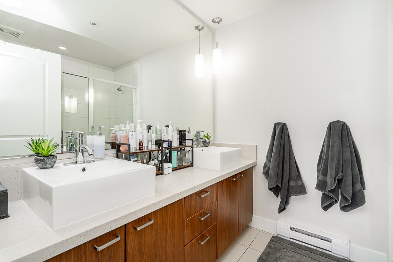 2 2450 161A STREET, Surrey