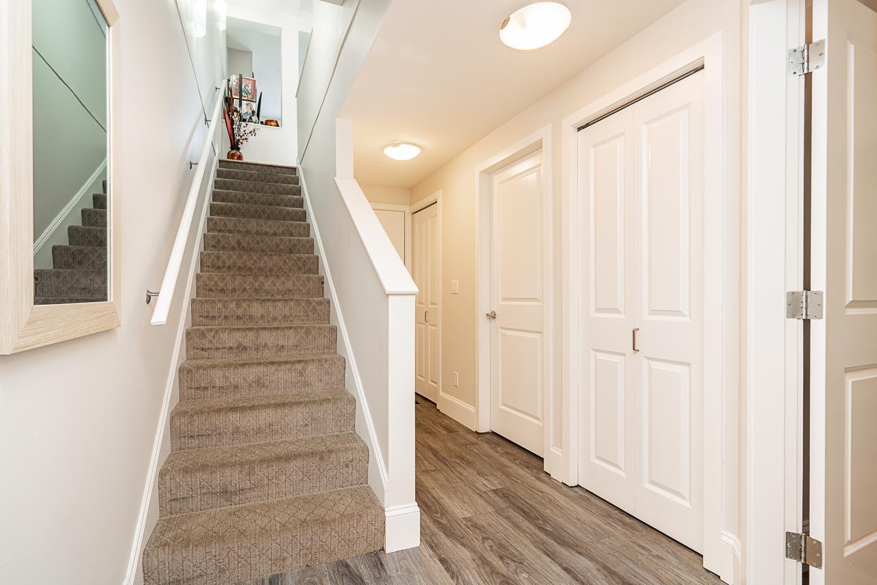 2 2450 161A STREET, Surrey