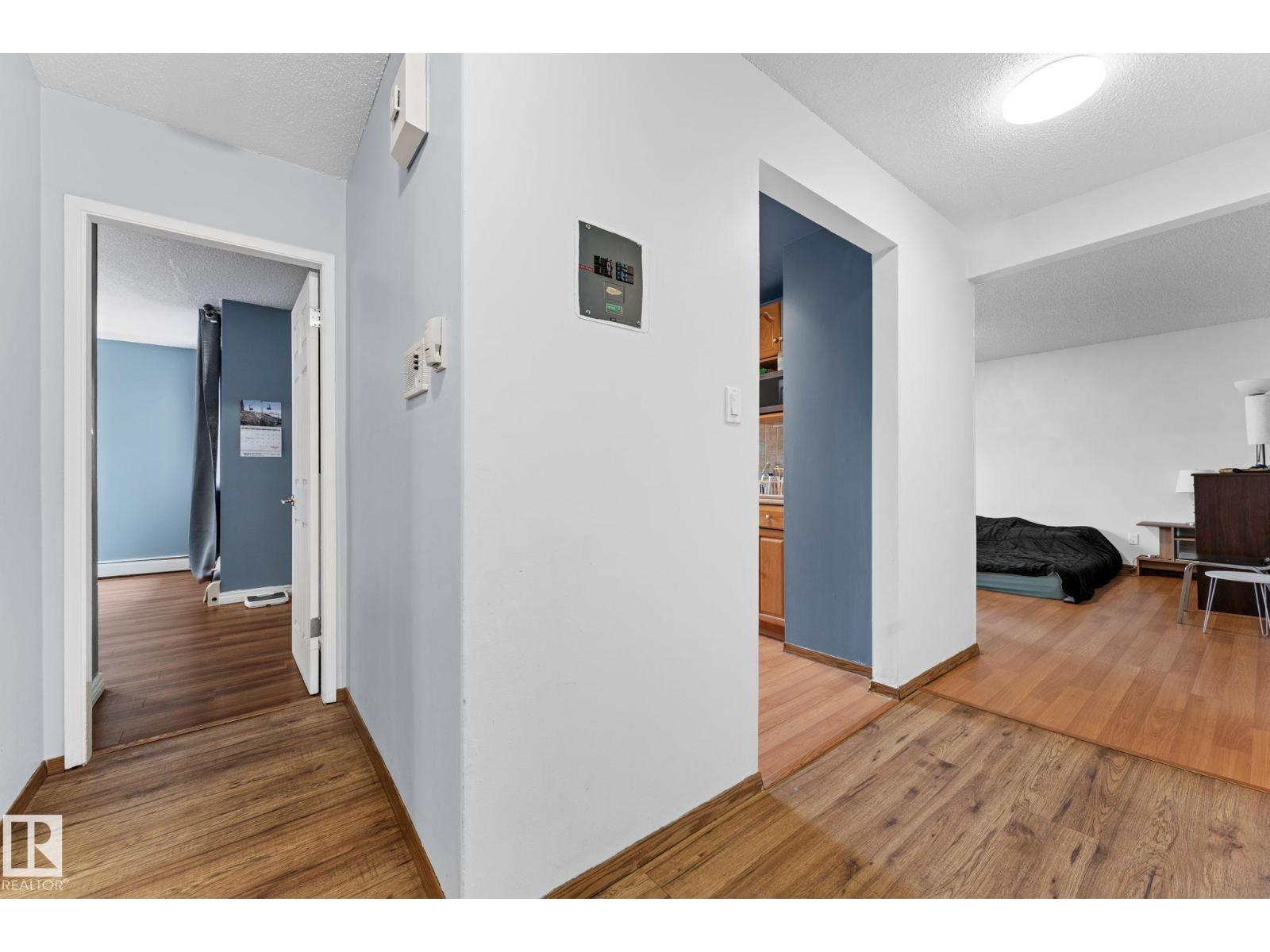 #303 11907 81 ST NW, Edmonton