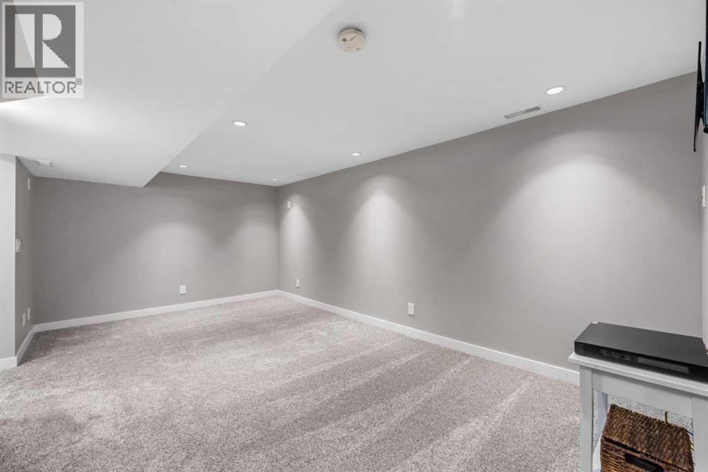 Single Family House Bungalow for Sale in   Avenue NW Bowness Calgary 