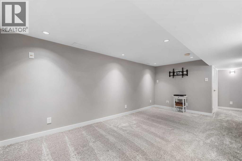 Single Family House Bungalow for Sale in   Avenue NW Bowness Calgary 