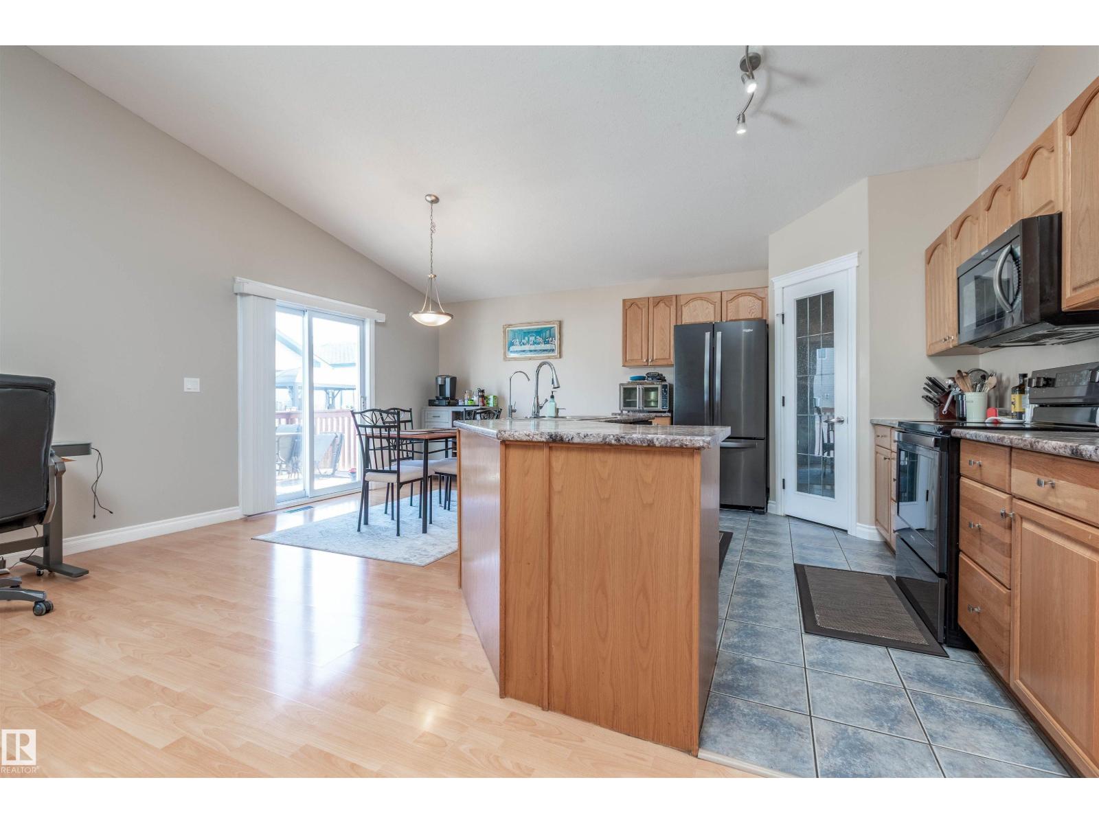 16297 52 ST NW, Edmonton