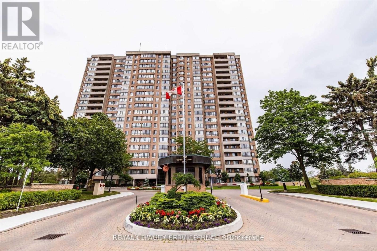 #PH9 100 COUNTY COURT BOULEVARD - 1