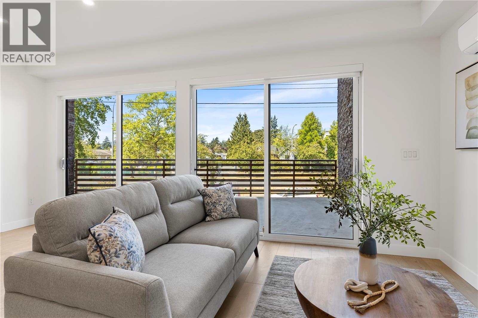 #104 2629 MILLSTREAM RD - 17