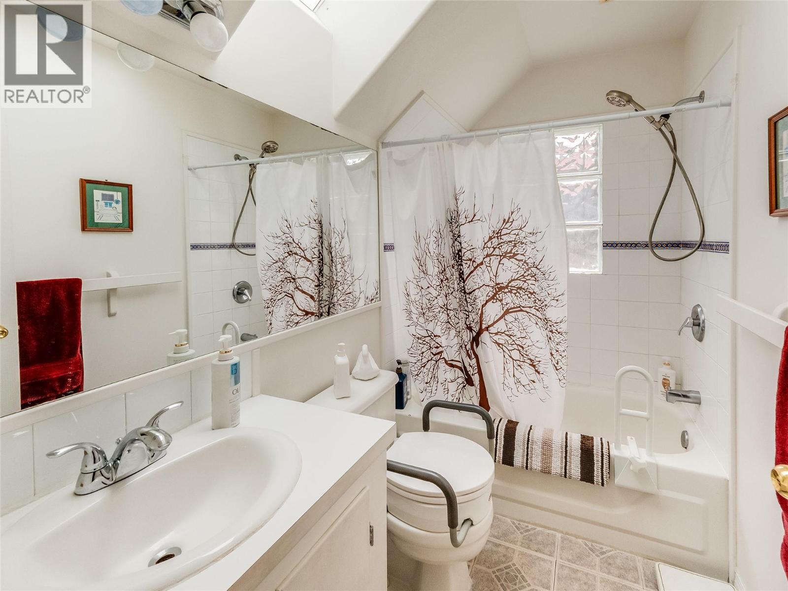 824 Carbonate Street, Nelson