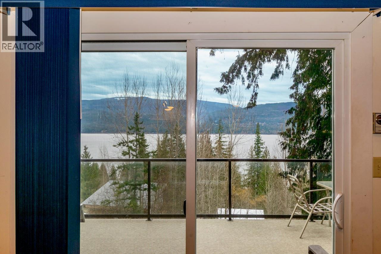 7547 Golden Spur Trail, Anglemont