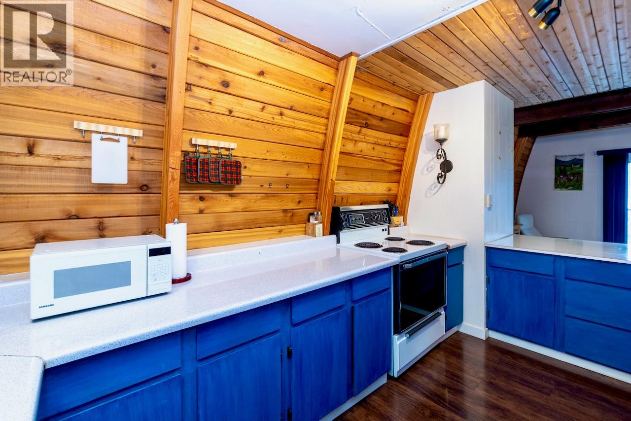 7547 Golden Spur Trail, Anglemont