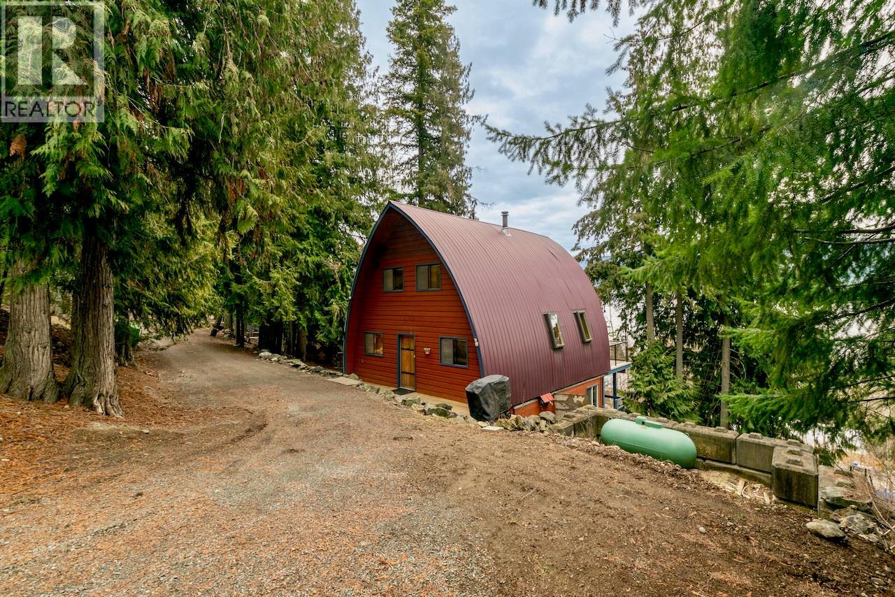 7547 Golden Spur Trail, Anglemont