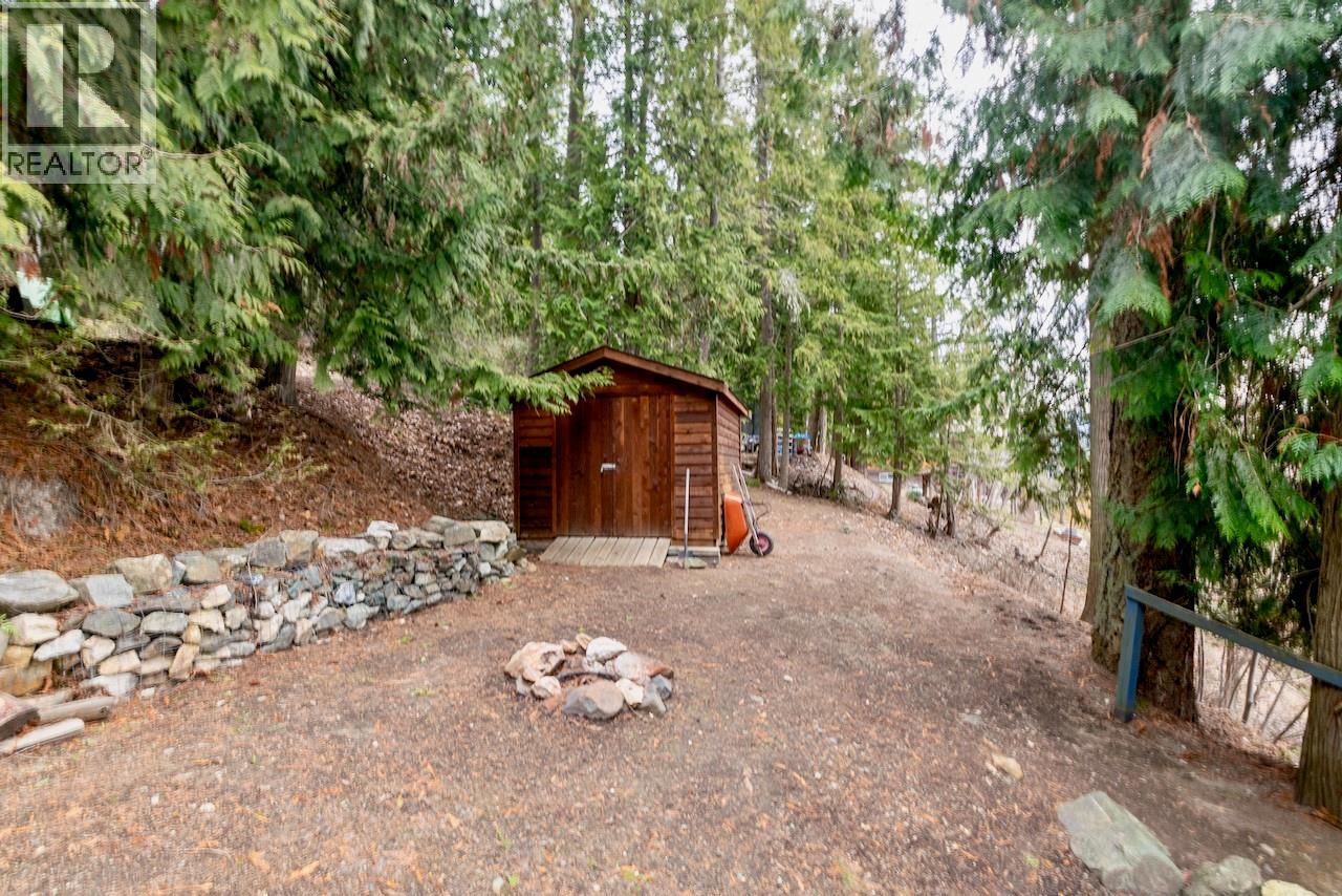 7547 Golden Spur Trail, Anglemont