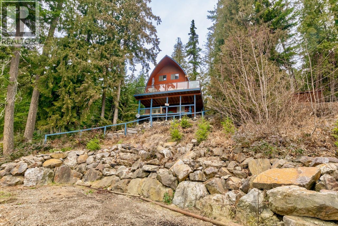 7547 Golden Spur Trail, Anglemont