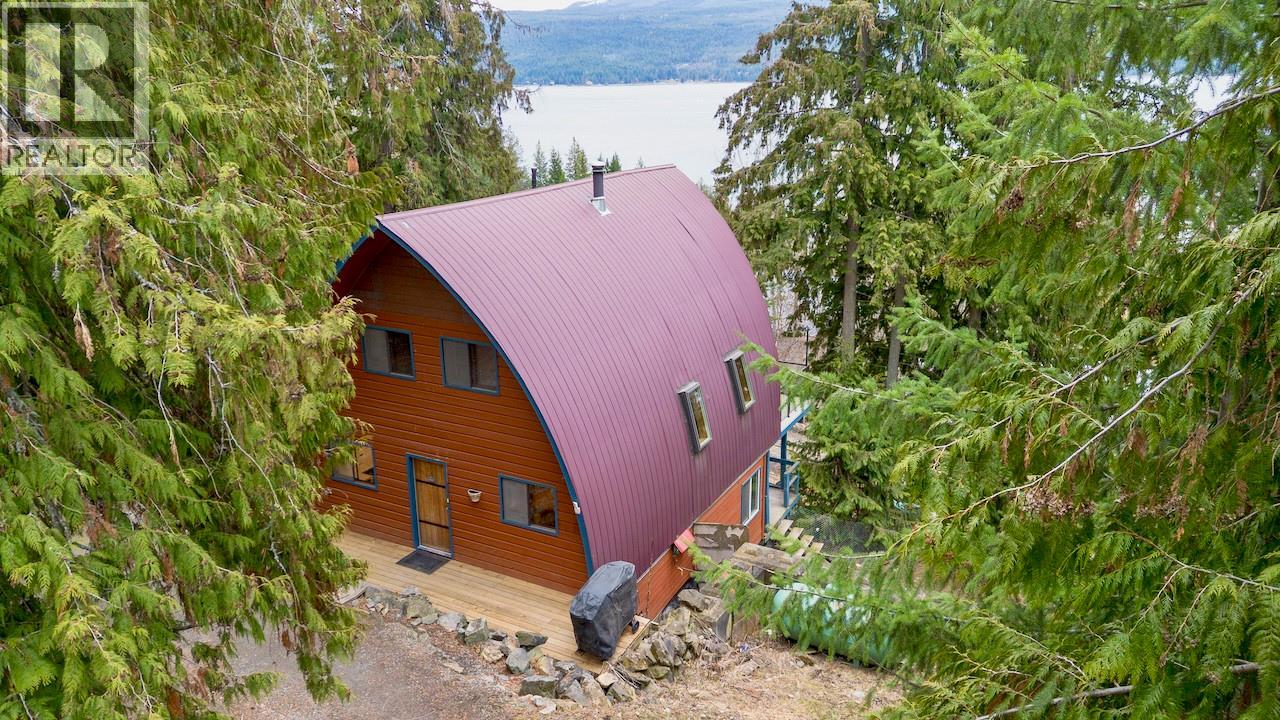 7547 Golden Spur Trail, Anglemont