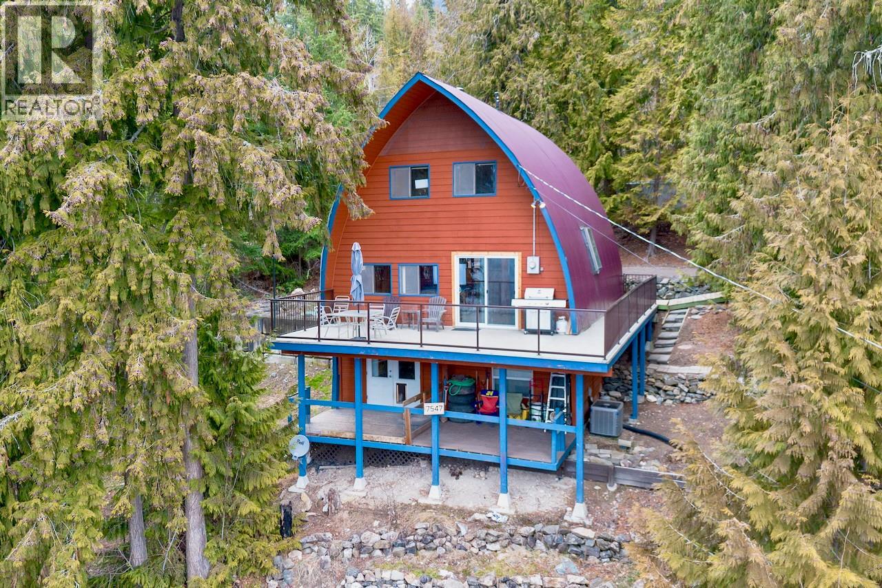 7547 Golden Spur Trail, Anglemont