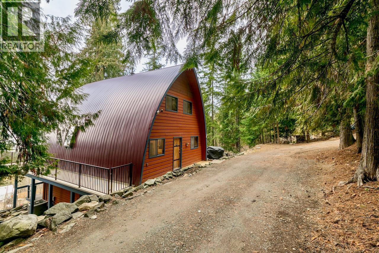 7547 Golden Spur Trail, Anglemont