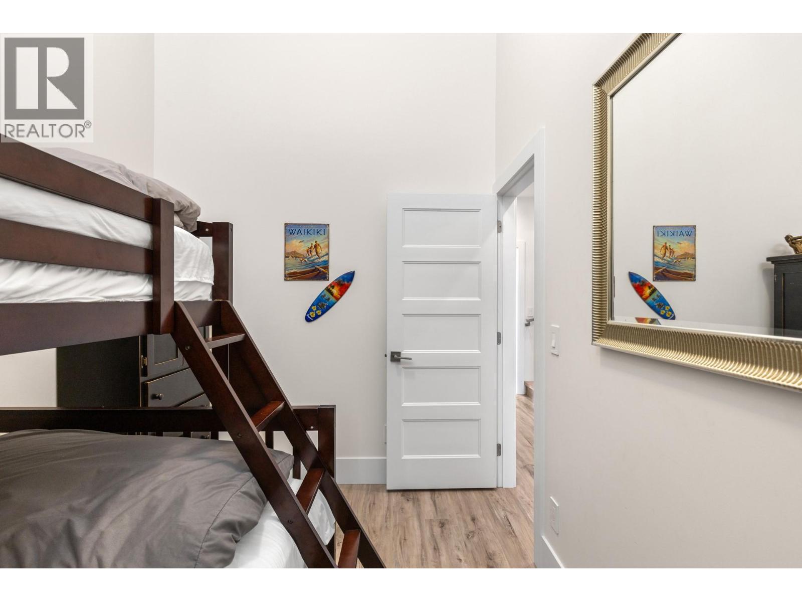 #3 18 Loon Crescent - 29