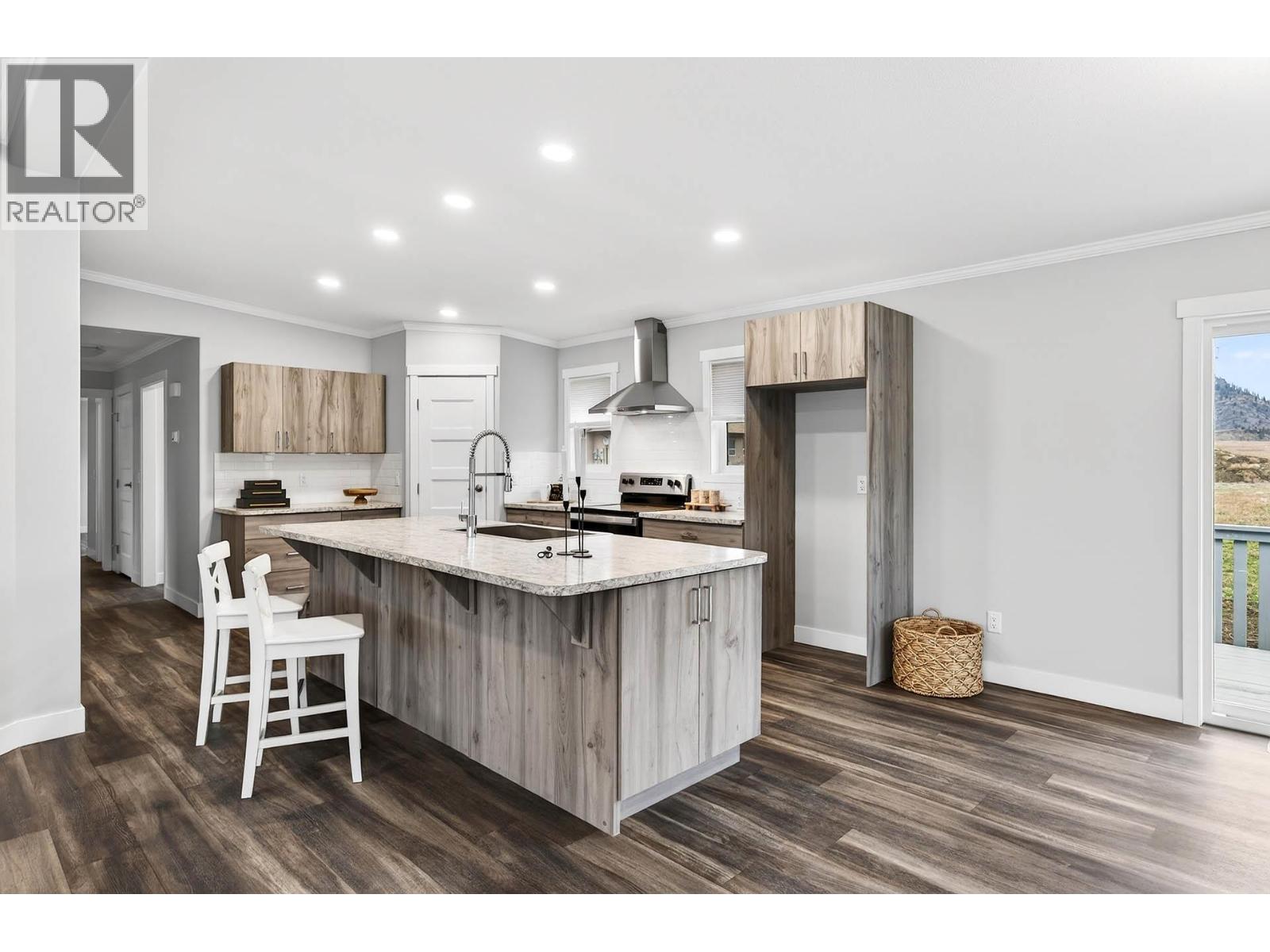 5005 RIVER Road Unit# 153, Pritchard