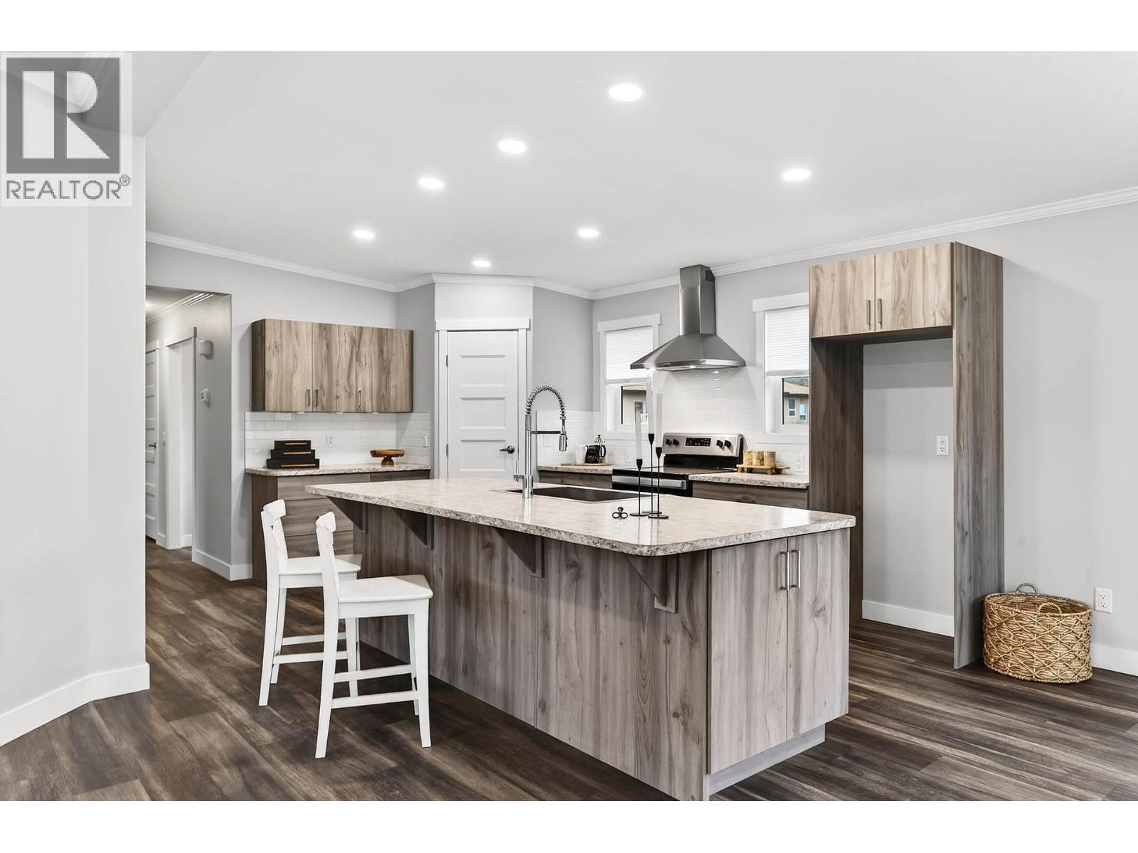 5005 RIVER Road Unit# 153, Pritchard