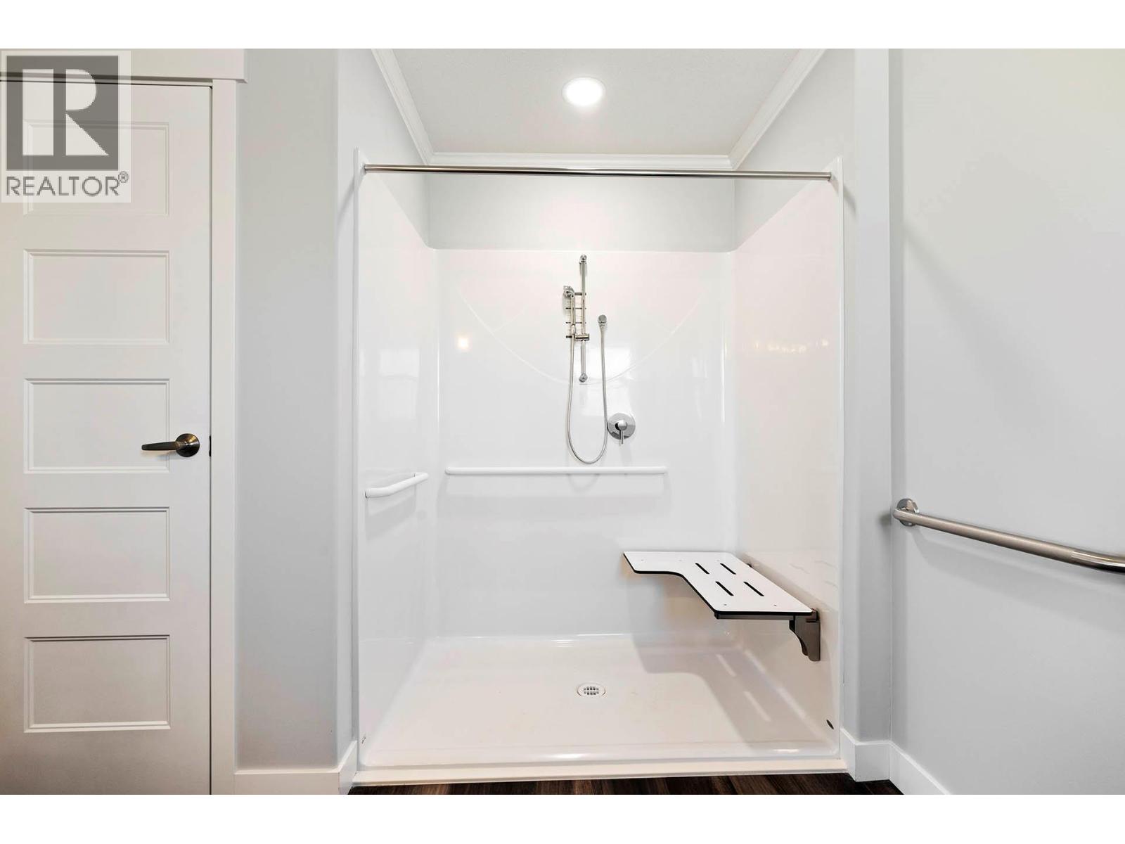 5005 RIVER Road Unit# 153, Pritchard