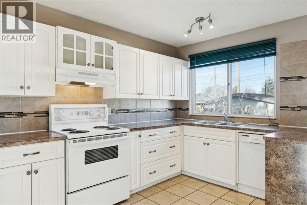 Single Family House Bungalow for Sale in  Huntcroft Road NE Huntington Hills Calgary 