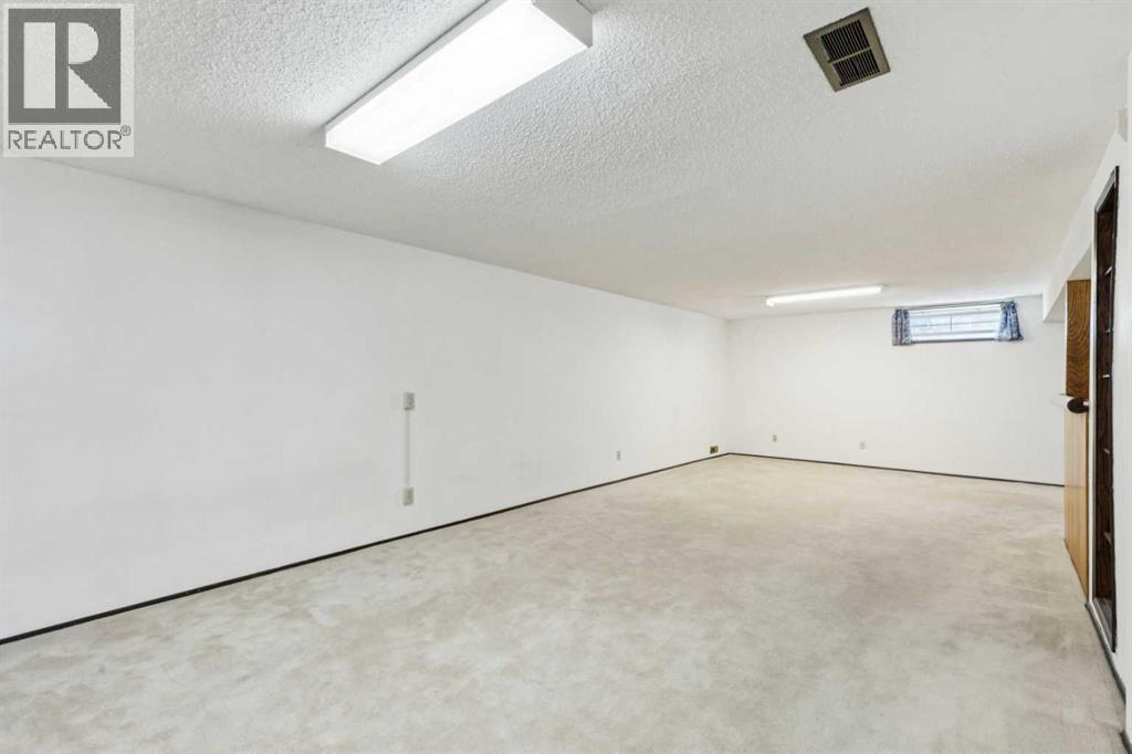 Single Family House Bungalow for Sale in  Huntcroft Road NE Huntington Hills Calgary 