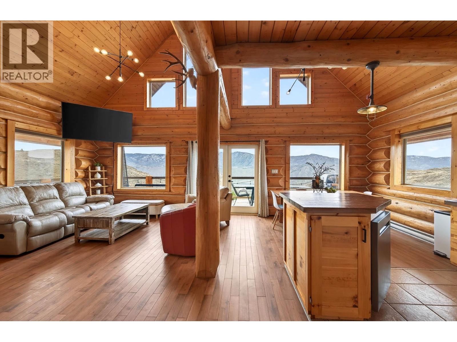 524 DEER Drive, Kamloops