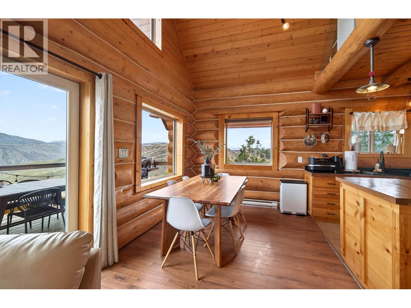 524 DEER Drive, Kamloops