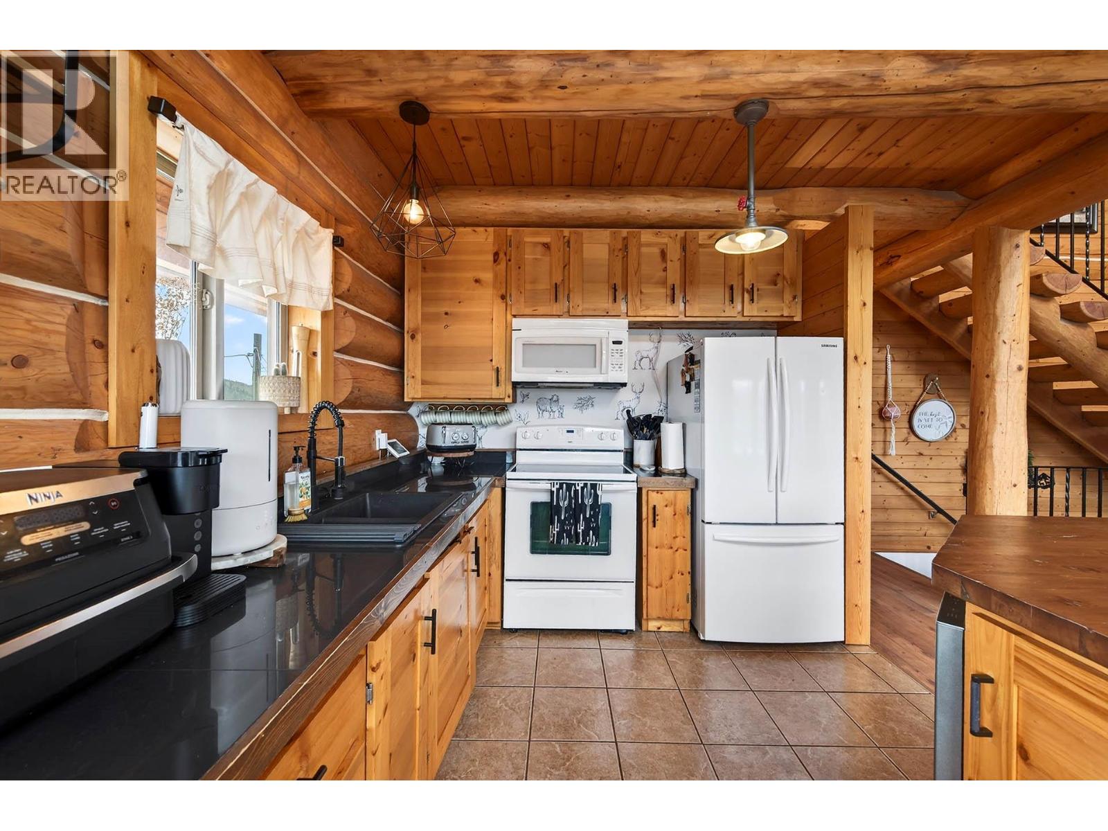 524 DEER Drive, Kamloops