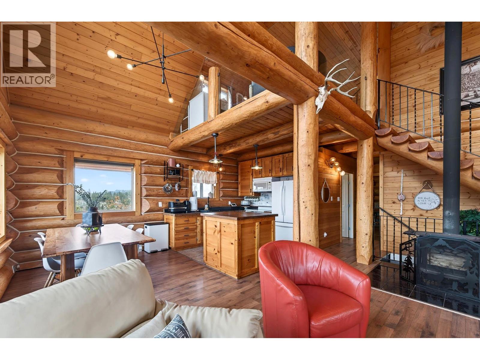 524 DEER Drive, Kamloops