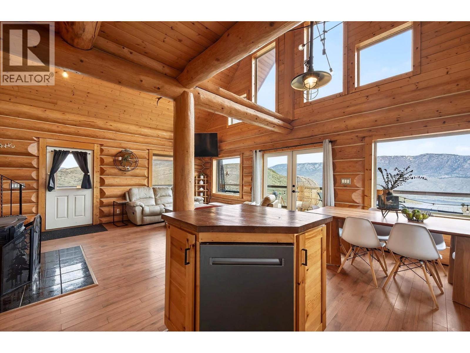 524 DEER Drive, Kamloops