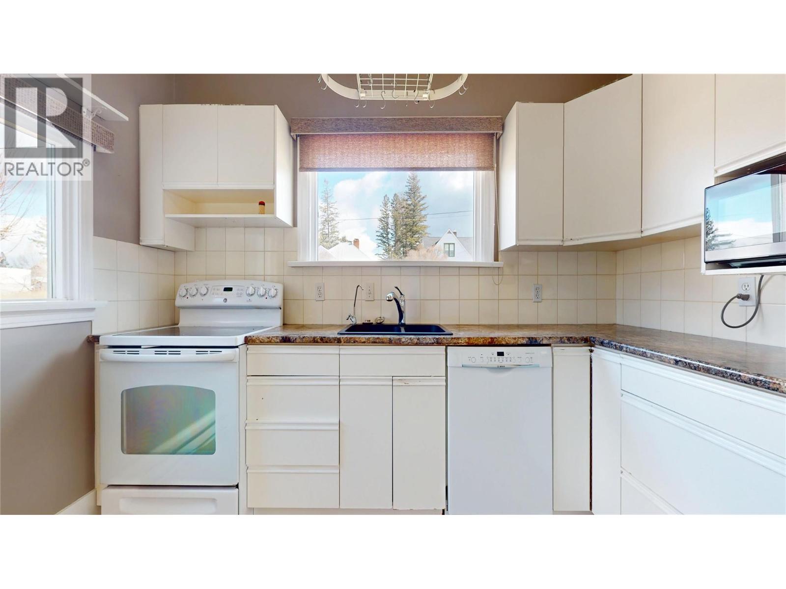 331 10th Avenue S, Cranbrook